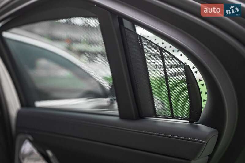 Седан BMW i7 2023 в Одессе