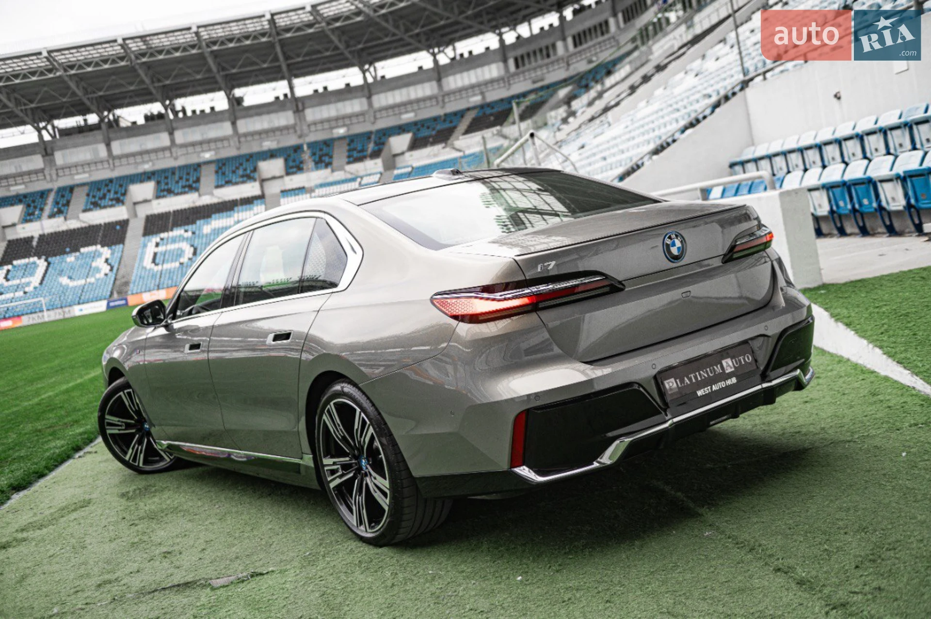 2023 BMW i7 - мініатюра 12
