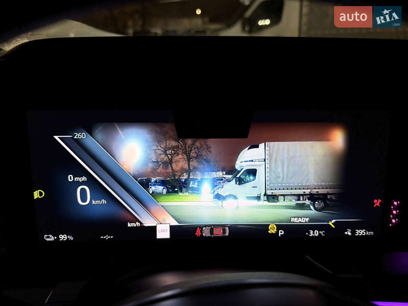 Седан BMW i7 2022 в Киеве