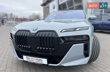 Седан BMW i7 2023 в Хмельницком