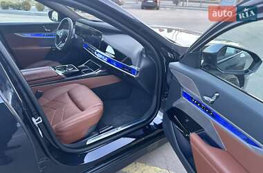 Седан BMW i7 2023 в Полтаве