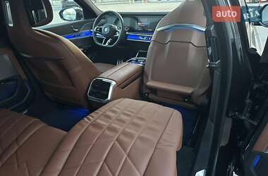 Седан BMW i7 2023 в Полтаве