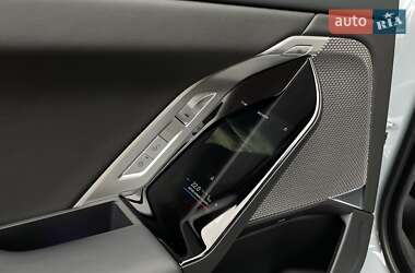 Седан BMW i7 2023 в 