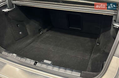 Седан BMW i7 2022 в 