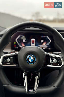 Седан BMW i7 2024 в Киеве
