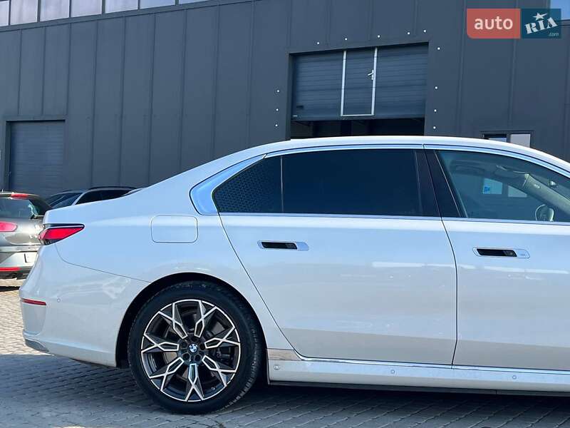 Седан BMW i7 2023 в Львове фото 14 Седан BMW i7 2023 в Львове