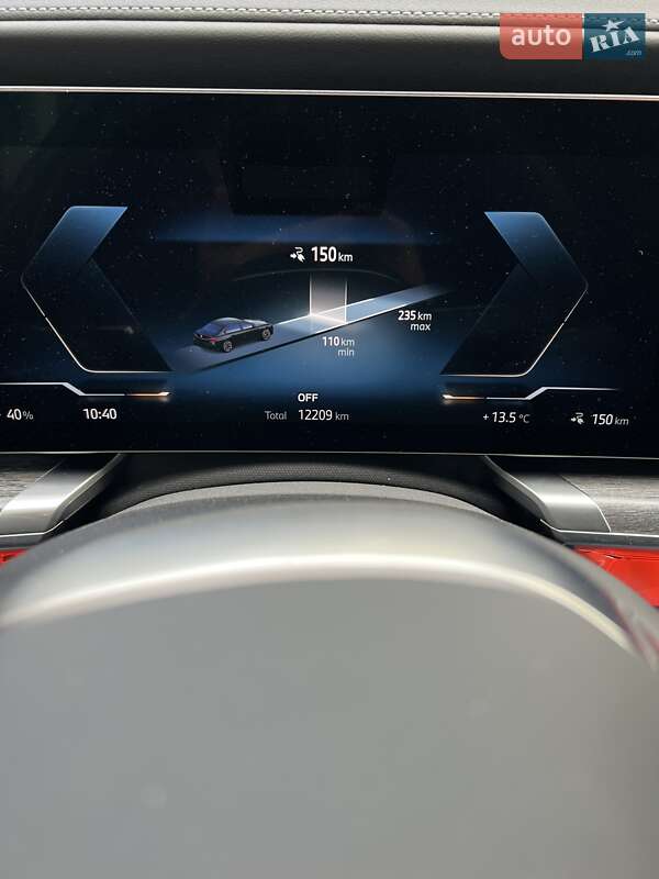 Седан BMW i7 2024 в Ровно