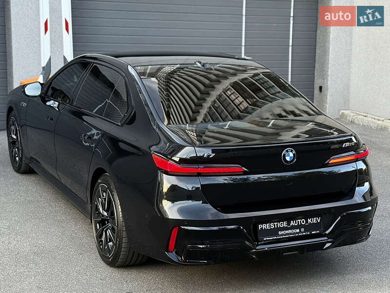 Седан BMW i7 2025 в Киеве фото 23 Седан BMW i7 2025 в Киеве