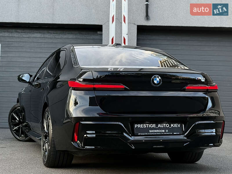 Седан BMW i7 2025 в Киеве фото 30 Седан BMW i7 2025 в Киеве