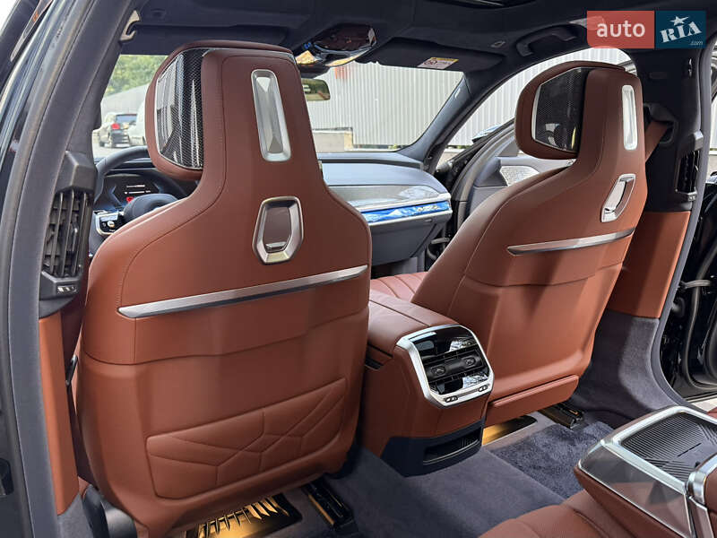 Седан BMW i7 2025 в Киеве фото 56 Седан BMW i7 2025 в Киеве