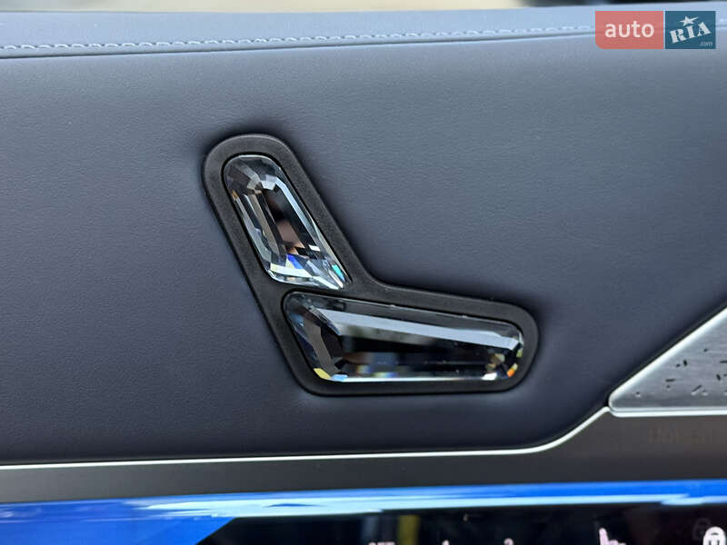 Седан BMW i7 2025 в Киеве фото 71 Седан BMW i7 2025 в Киеве