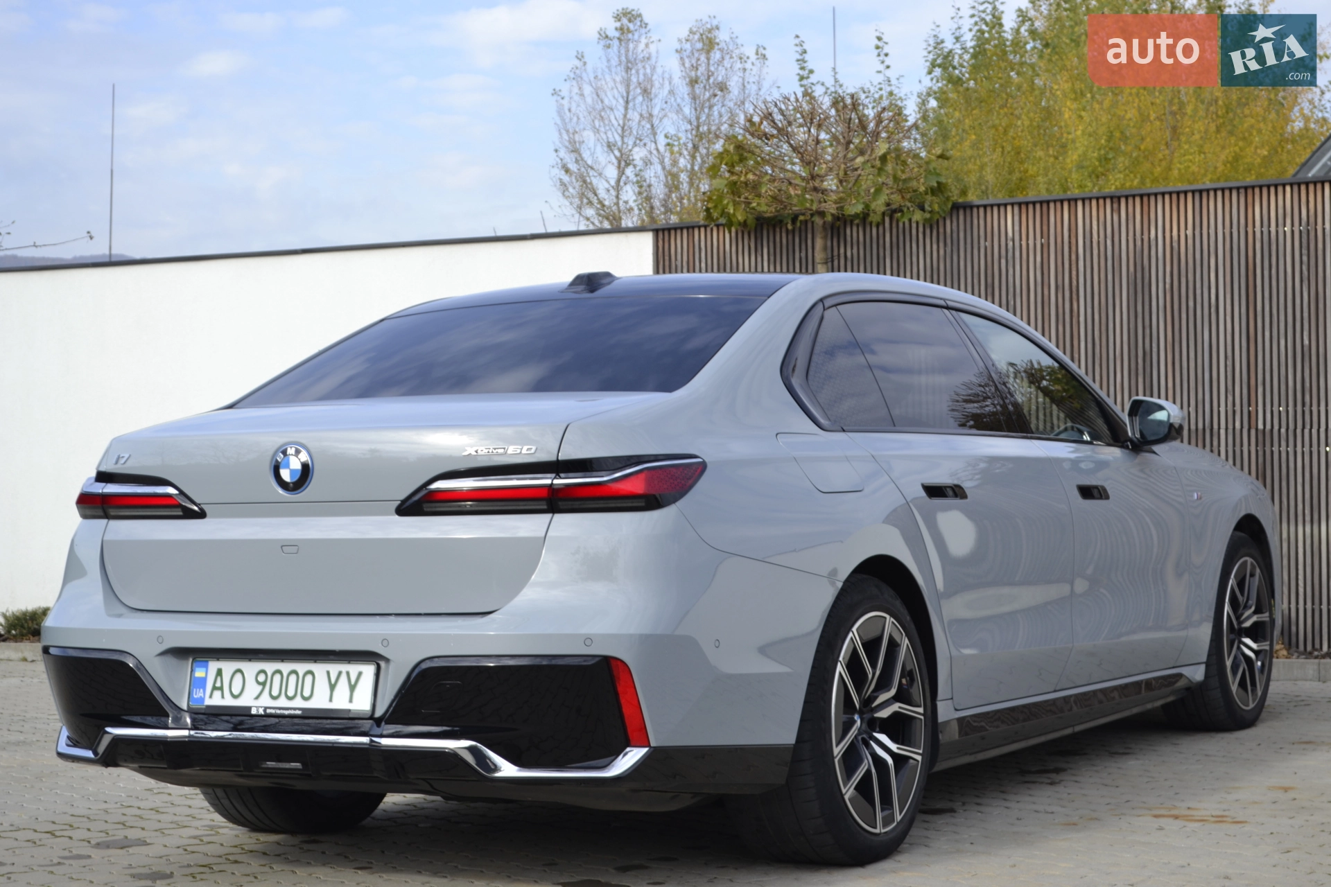 2022 BMW i7 - мініатюра 22