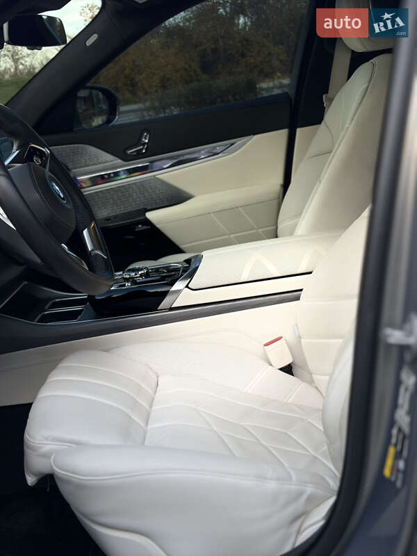 Седан BMW i7 2022 в Ивано-Франковске фото 11 Седан BMW i7 2022 в Ивано-Франковске