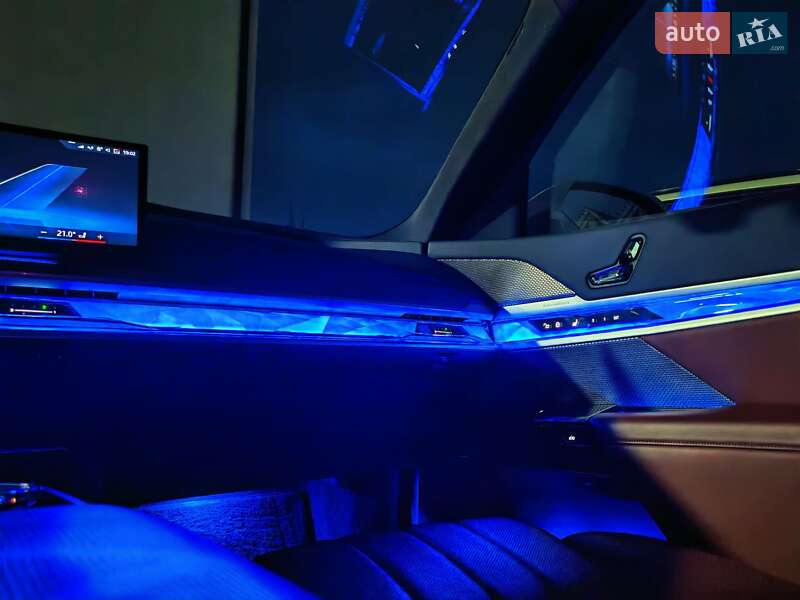 Седан BMW i7 2023 в Киеве фото 10 Седан BMW i7 2023 в Киеве