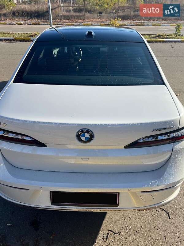 Седан BMW i7 2023 в Киеве фото 5 Седан BMW i7 2023 в Киеве