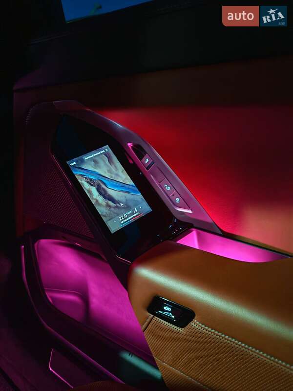 Седан BMW i7 2023 в Киеве фото 16 Седан BMW i7 2023 в Киеве