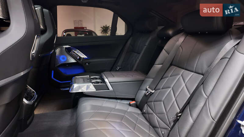 Седан BMW i7 2022 в Львове фото 38 Седан BMW i7 2022 в Львове