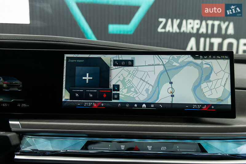 Седан BMW i7 2022 в Мукачево