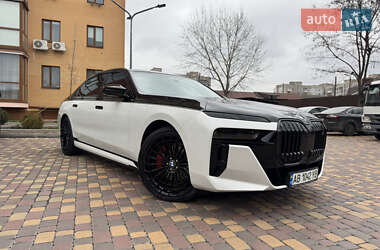 Седан BMW i7 2023 в Вінниці