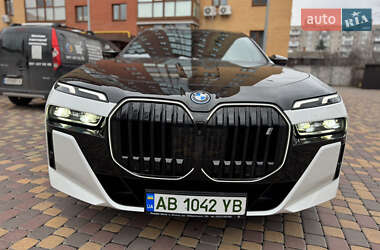 Седан BMW i7 2023 в Вінниці