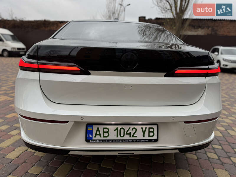 Седан BMW i7 2023 в Вінниці