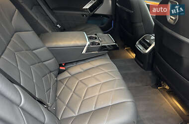 Седан BMW i7 2023 в Вінниці