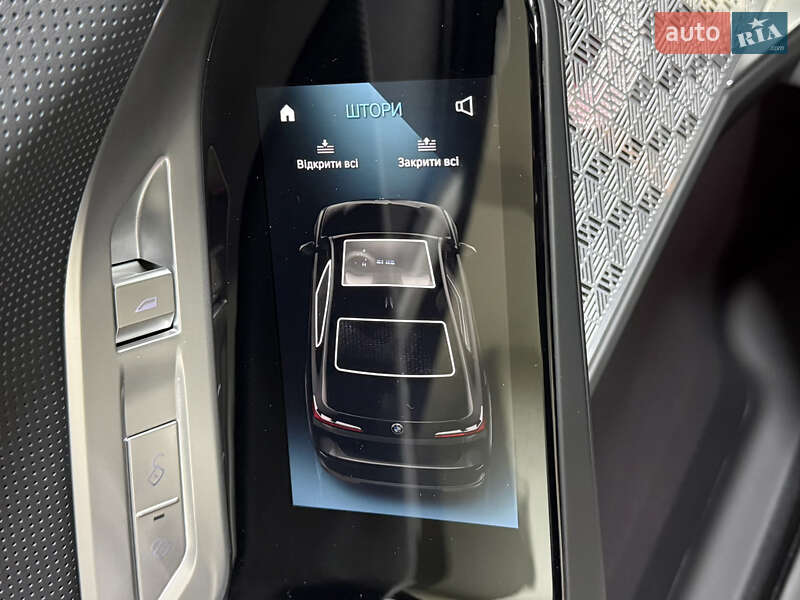 Седан BMW i7 2023 в Киеве