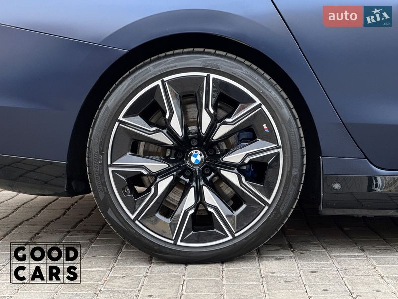 Седан BMW i7 2023 в Одессе