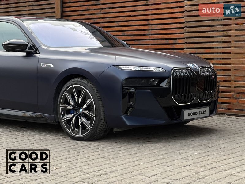 Седан BMW i7 2023 в Одессе