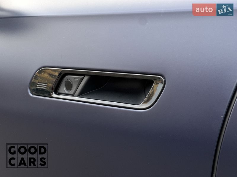 Седан BMW i7 2023 в Одессе