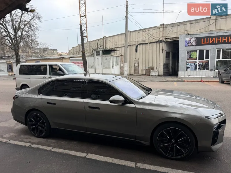 BMW i7 2022