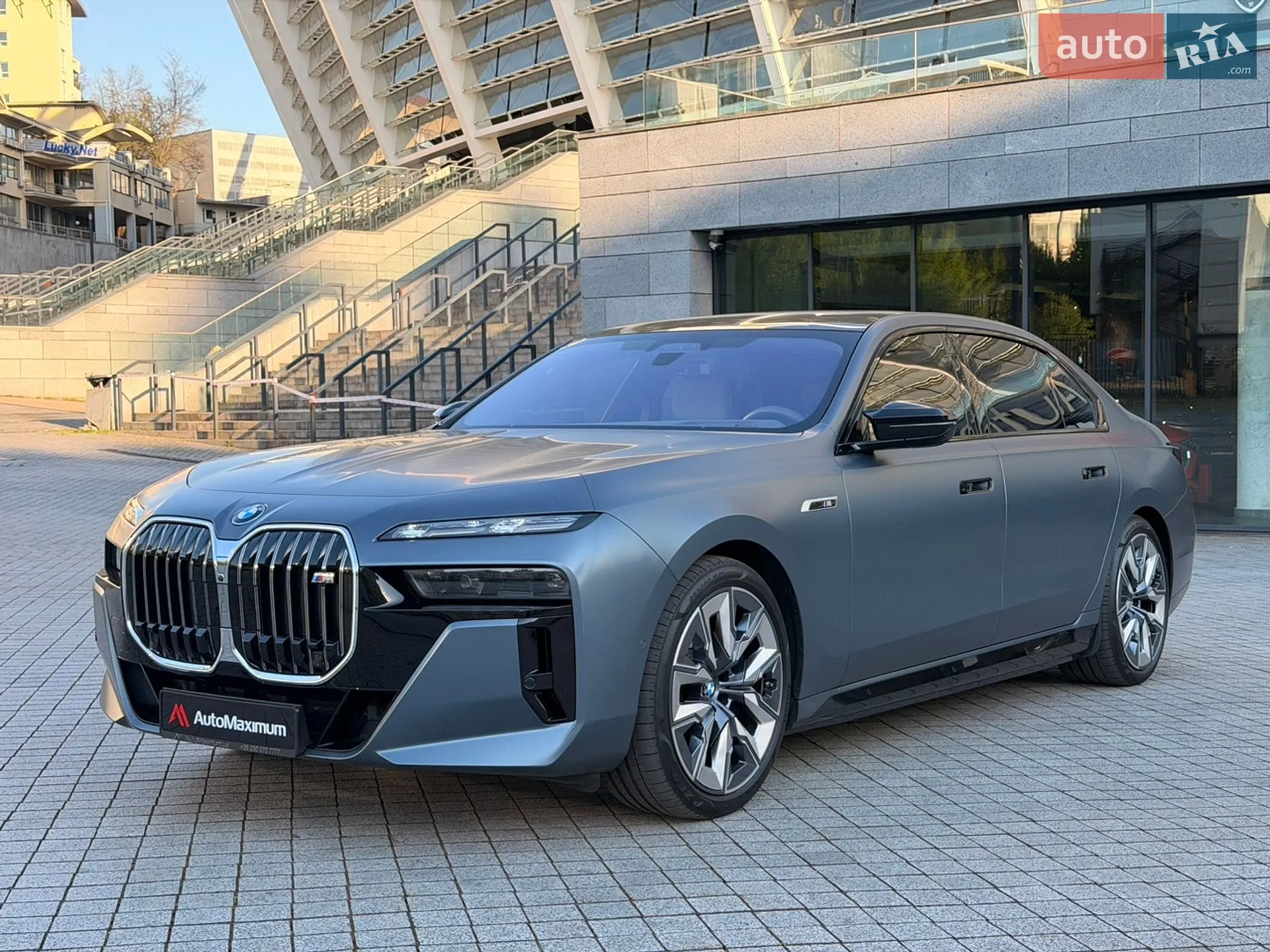 2023 BMW i7 - мініатюра 3