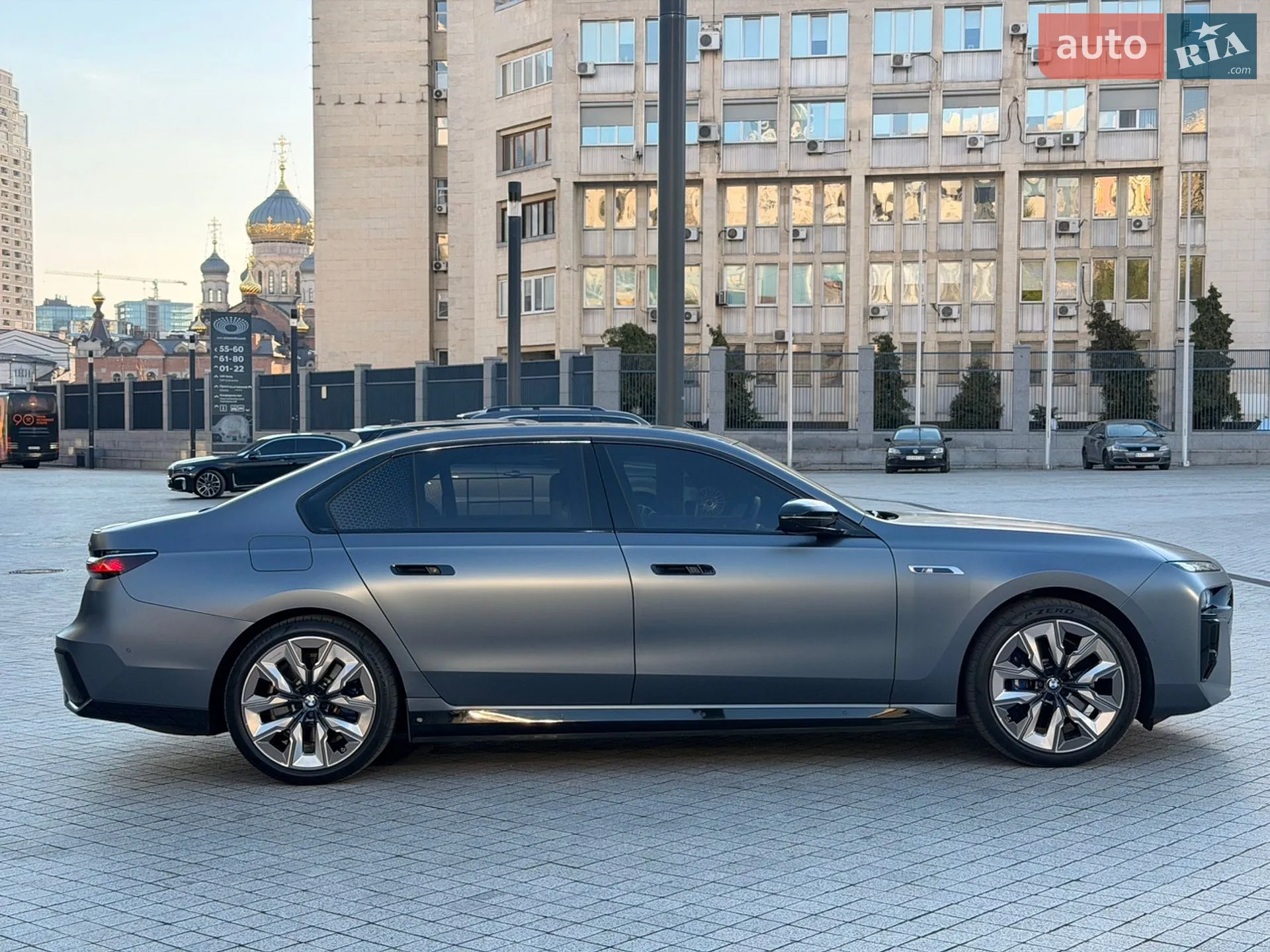 2023 BMW i7 - мініатюра 8