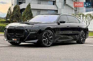 Седан BMW i7 2023 в Києві
