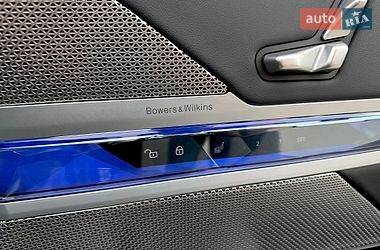 Седан BMW i7 2023 в Києві