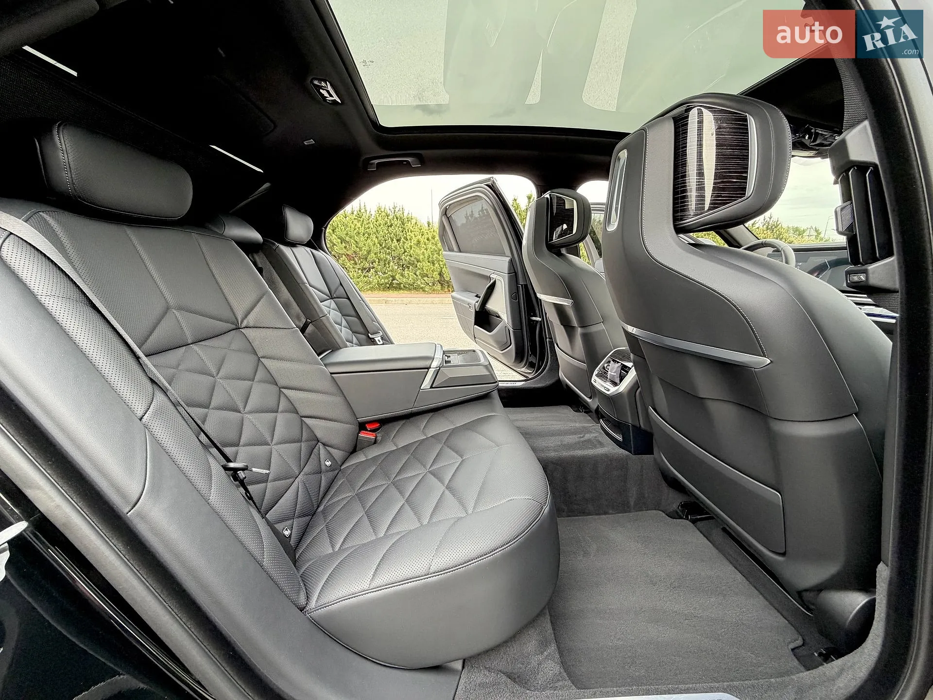 2023 BMW i7 - мініатюра 61