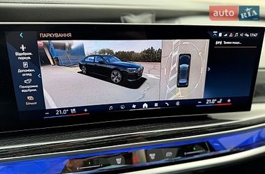Седан BMW i7 2023 в Києві