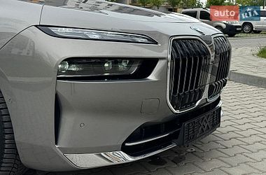 Седан BMW i7 2022 в Івано-Франківську
