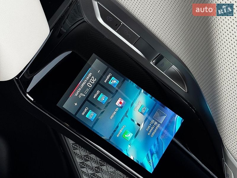 Седан BMW i7 2022 в Івано-Франківську