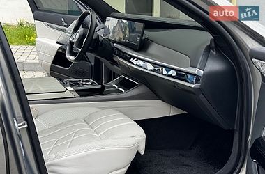 Седан BMW i7 2022 в Івано-Франківську