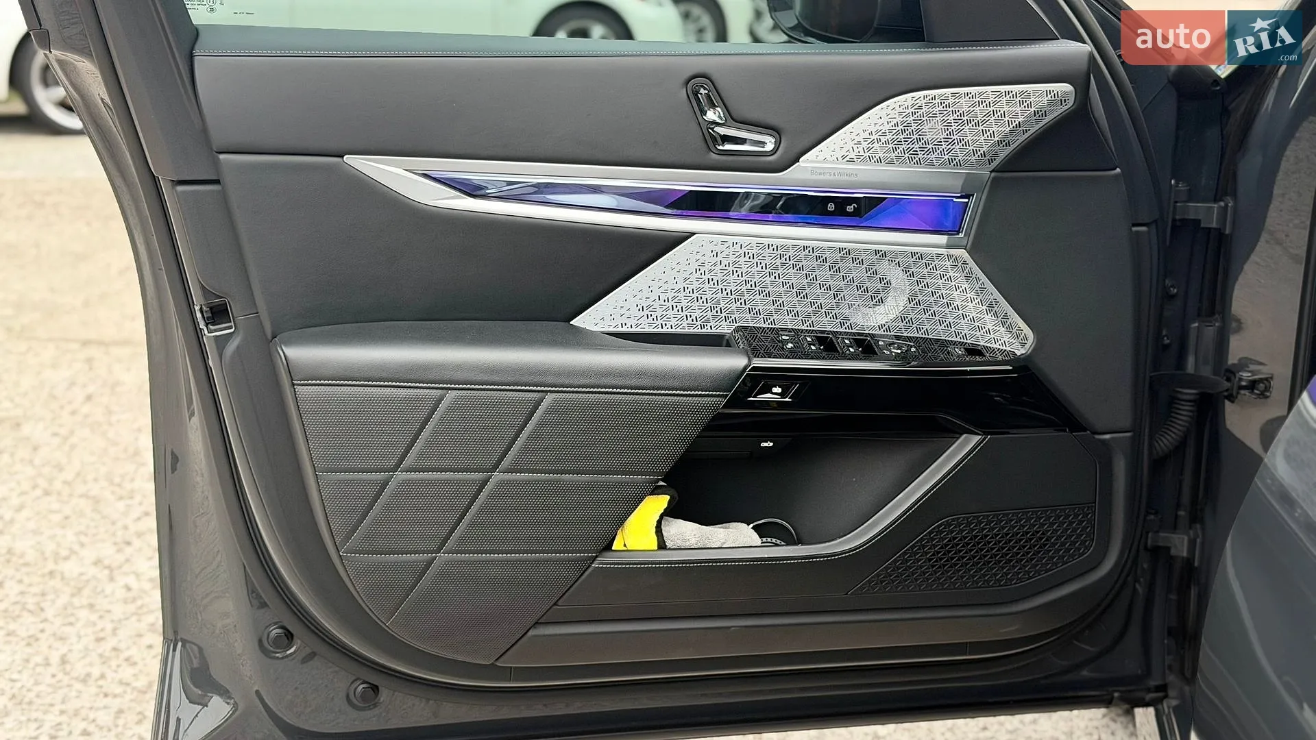 2022 BMW i7 - мініатюра 23
