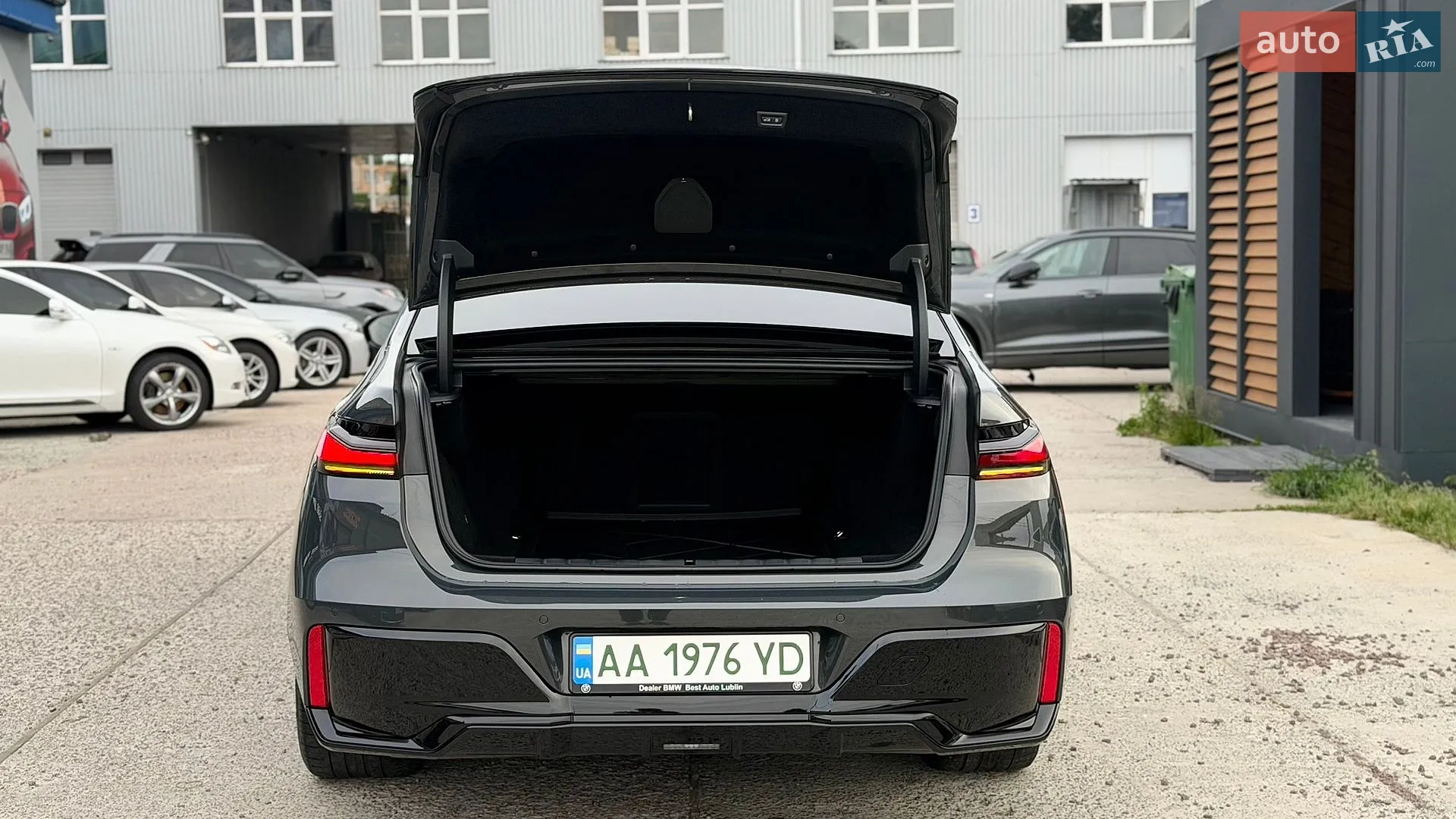 2022 BMW i7 - мініатюра 54