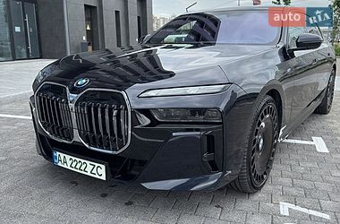 Седан BMW i7 2024 в Киеве фото 16 Седан BMW i7 2024 в Киеве