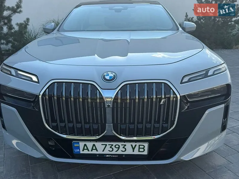 BMW i7 2022