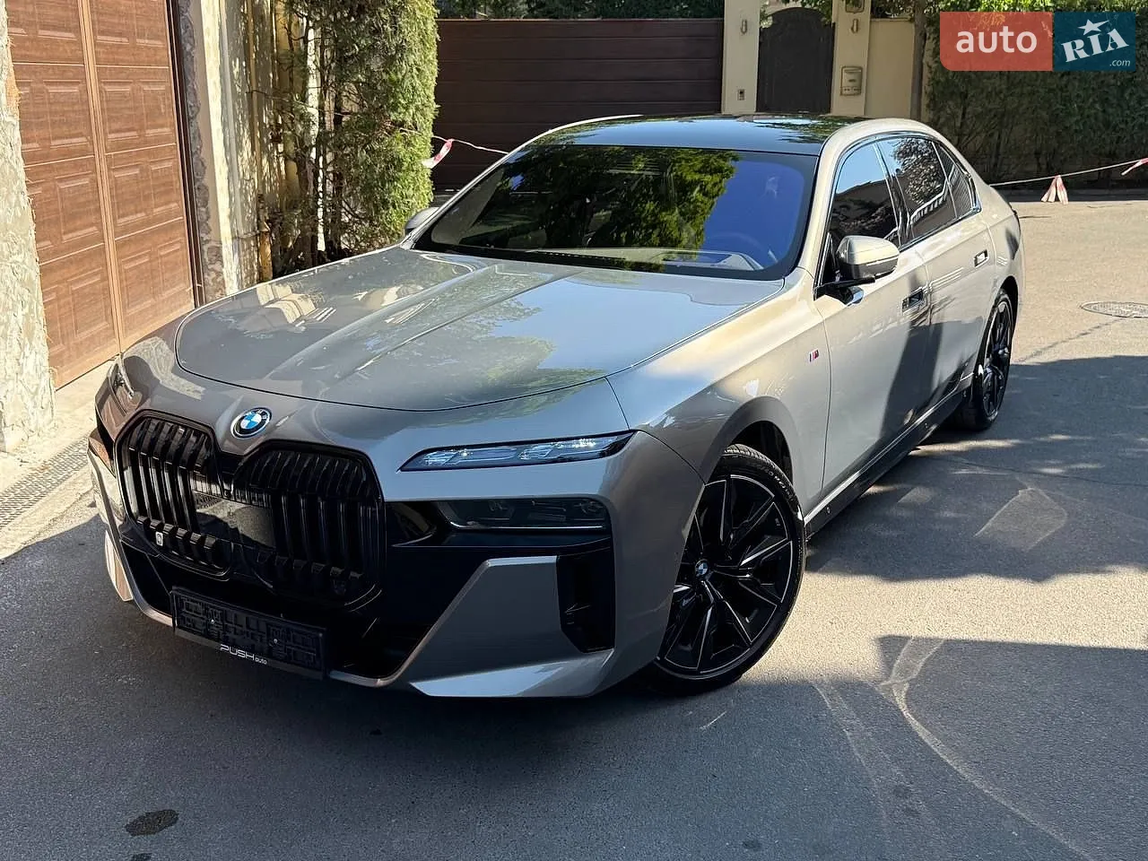 2022 BMW i7 - мініатюра 2