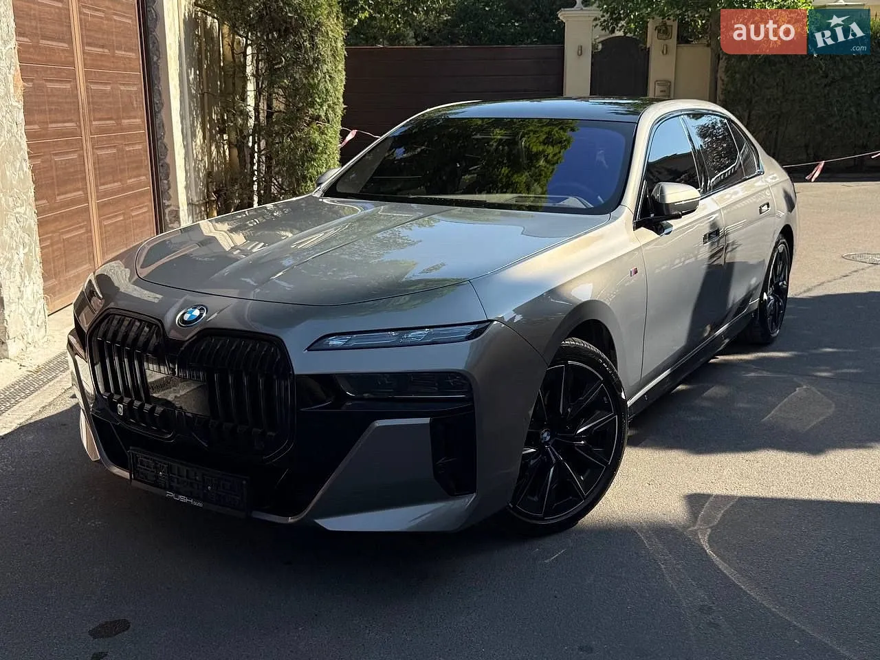 2022 BMW i7 - мініатюра 3