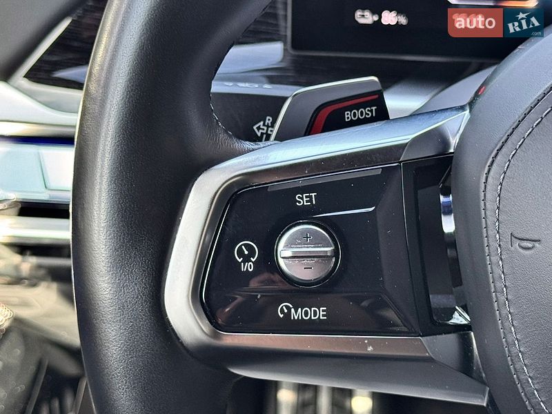 Седан BMW i7 2023 в Києві