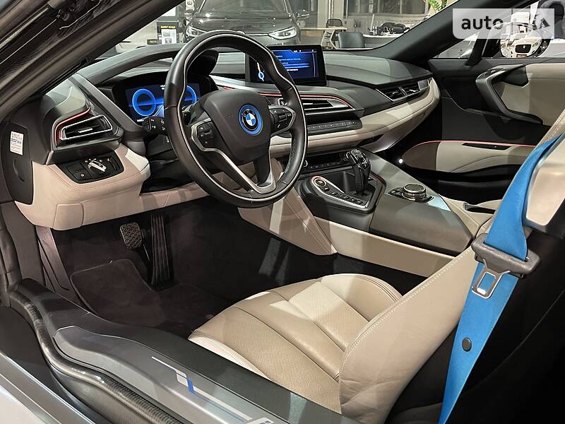 Купе BMW i8 2014 в Киеве