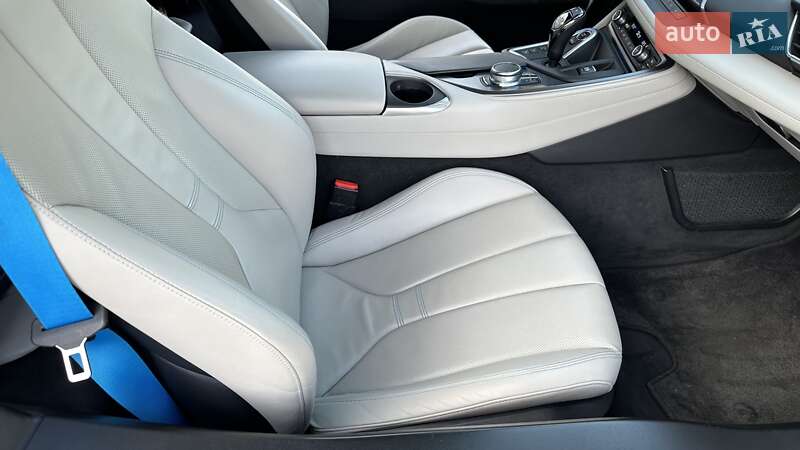 Купе BMW i8 2016 в Киеве