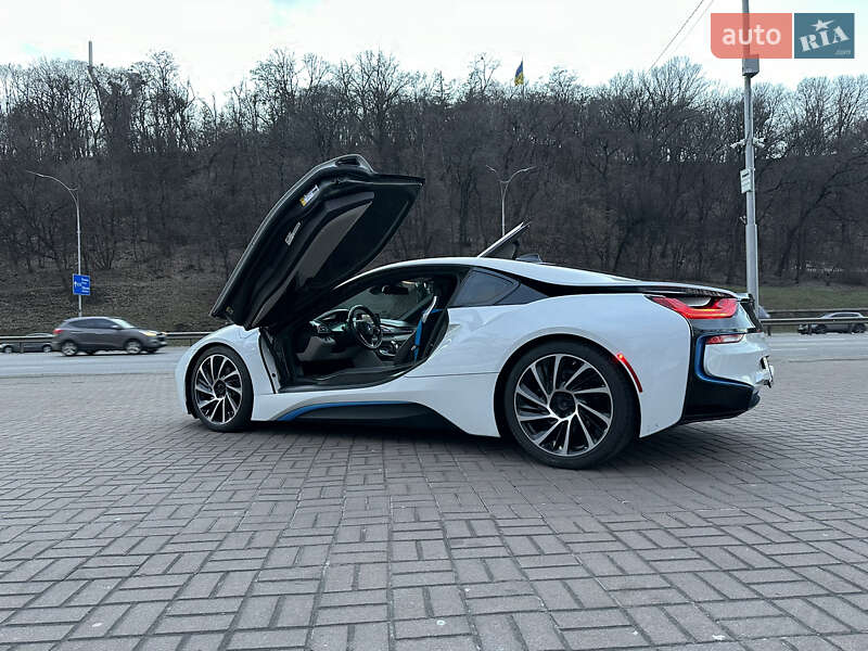 Купе BMW i8 2016 в Києві